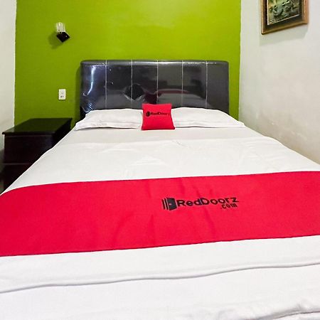 Отель Reddoorz Near Pantai Pandan Sibolga 2 Halangan Экстерьер фото
